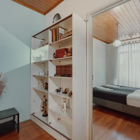 Alegria Four - Bedroom House Porto