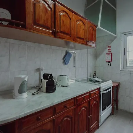Alegria Four - Bedroom House Porto