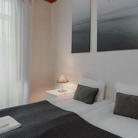 Konukevi Alegria Four - Bedroom House Porto