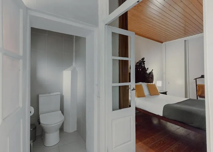 Alegria Four - Bedroom House 3* Oporto