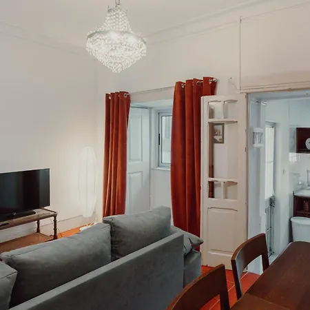 Alegria Four - Bedroom House Affittacamere Oporto
