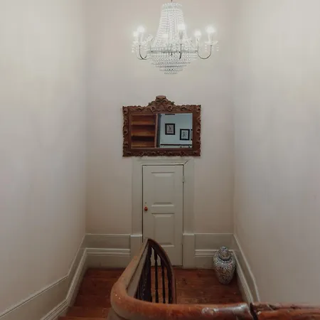 Alegria Four - Bedroom House Affittacamere Oporto