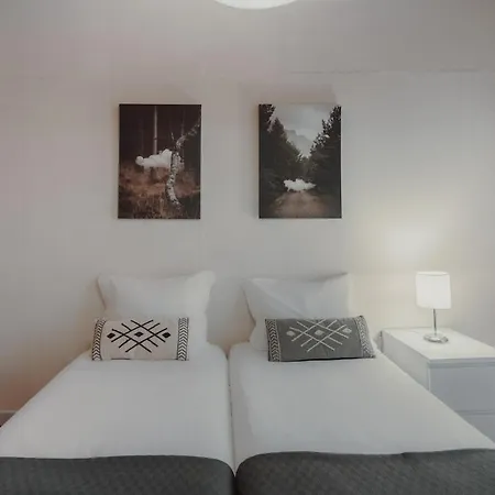 게스트하우스 Alegria Four - Bedroom House 3*